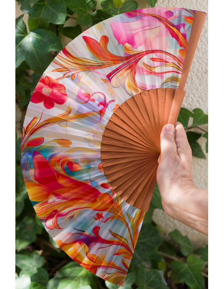 Ventall espanyol de fusta i seda en colors pastís - Disseny Art Nouveau ideal per a l'estiu. Mitjà 23 cm